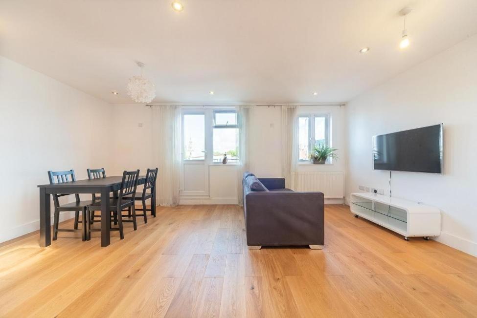 Lovely Penthouse Near Canary Wharf London Exterior photo