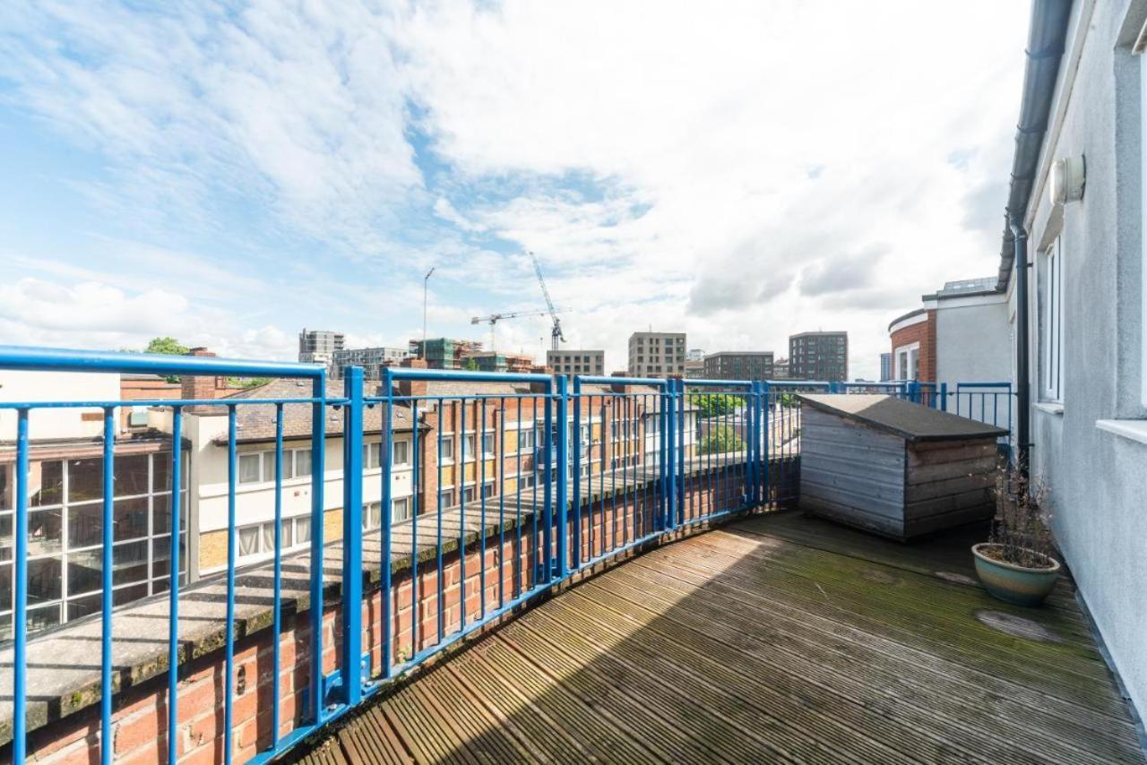 Lovely Penthouse Near Canary Wharf London Exterior photo