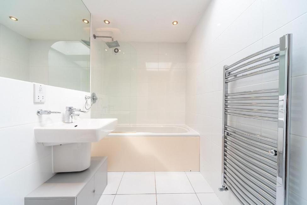 Lovely Penthouse Near Canary Wharf London Exterior photo